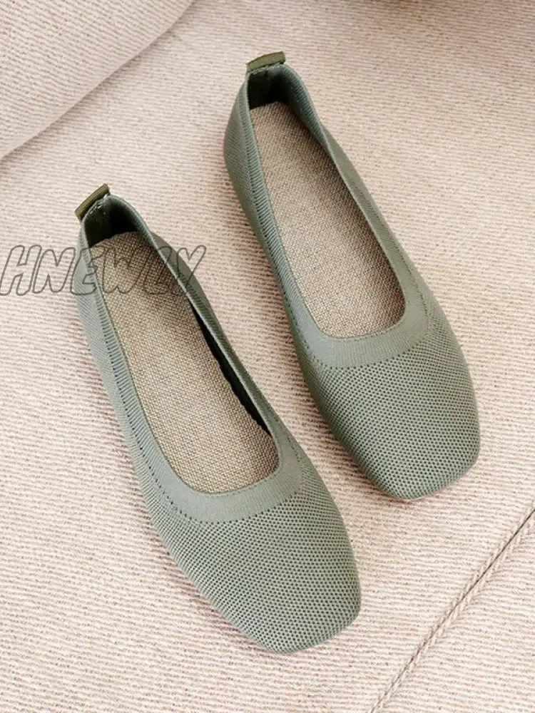 Hnewly - Breathable Solid Color Flat Shoes