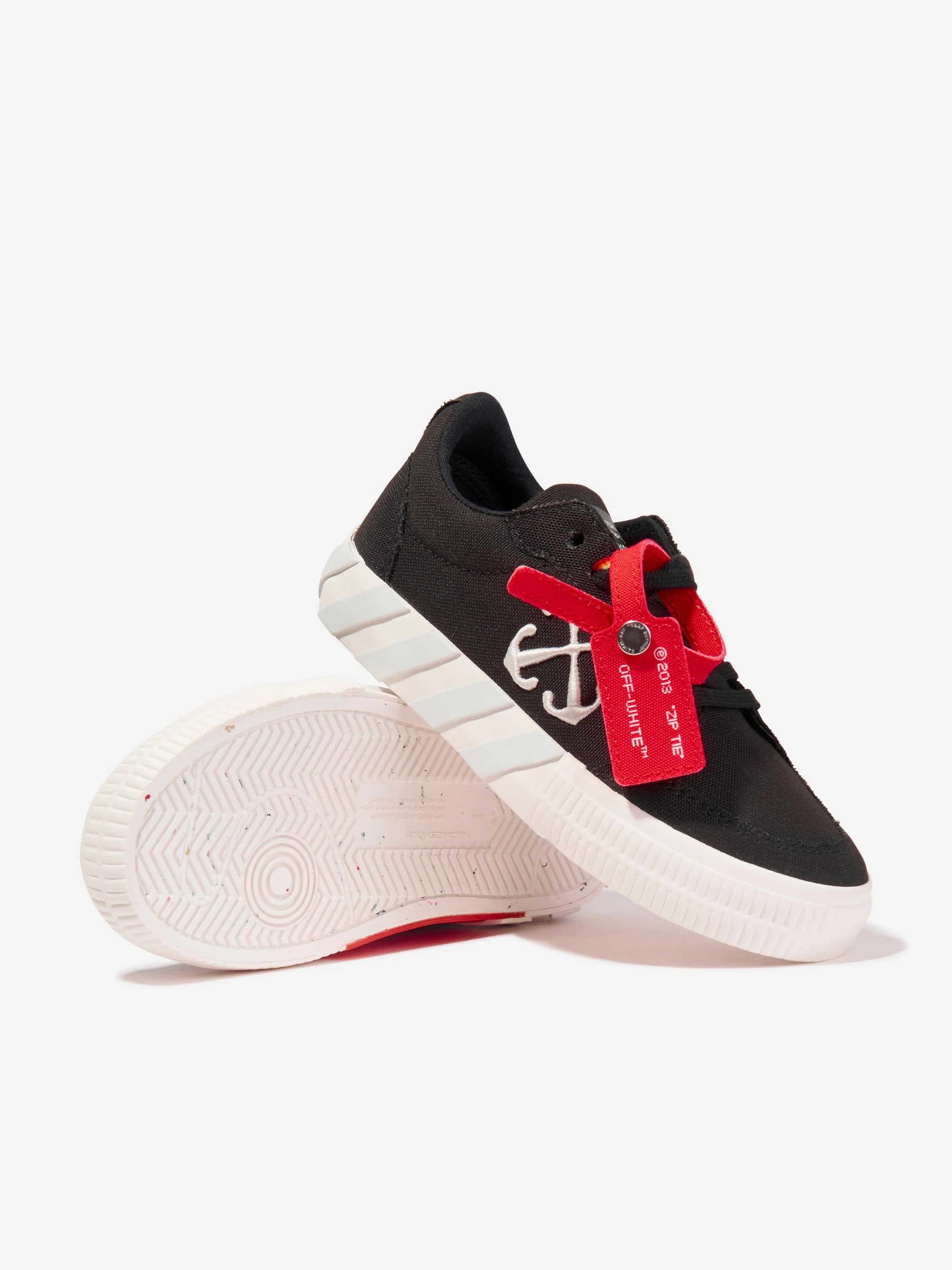 Off-White Kids Vulcanised Lace Up Trainers in Black