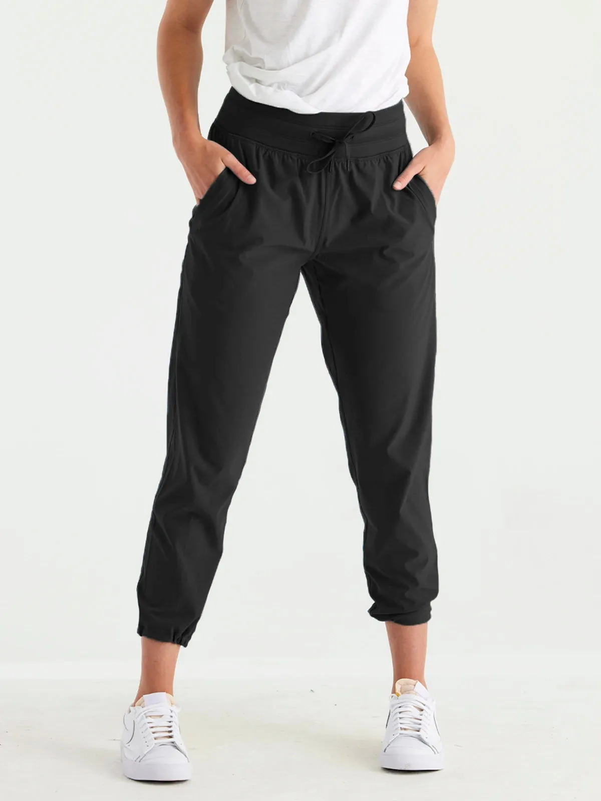 Women's Breeze Cropped Pant - Black